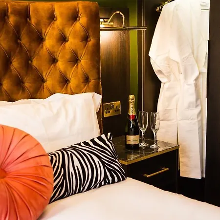 Luxury Travel Emporium Ls1 - Luxury Centre アパート