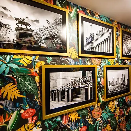 Апартаменты Luxury Travel Emporium Ls1 - Luxury Centre *