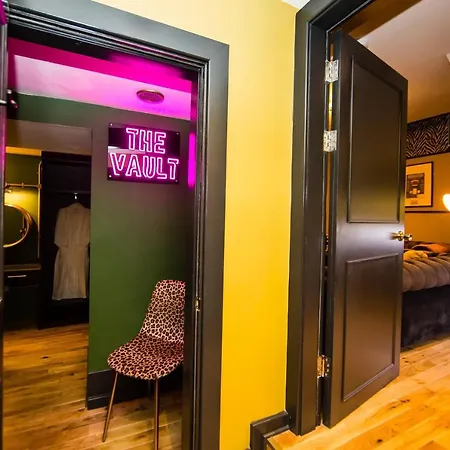 Luxury Travel Emporium Ls1 - Luxury Centre