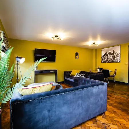 Luxury Travel Emporium Ls1 - Luxury Centre アパート