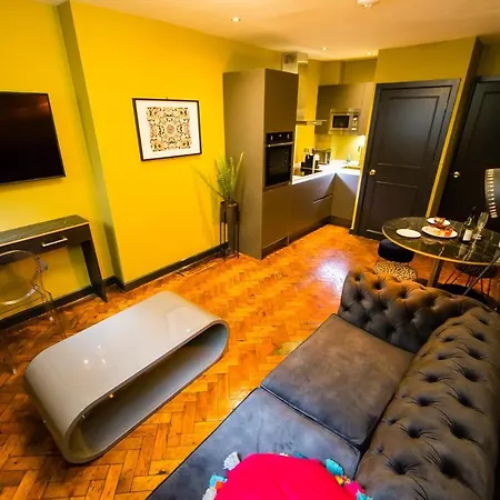 Luxury Travel Emporium Ls1 - Luxury Centre *