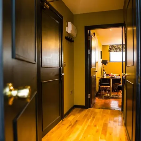 Апартаменты Luxury Travel Emporium Ls1 - Luxury Centre *