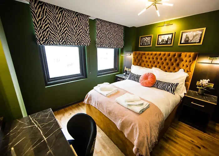 Luxury Travel Emporium Ls1 - Luxury Centre *