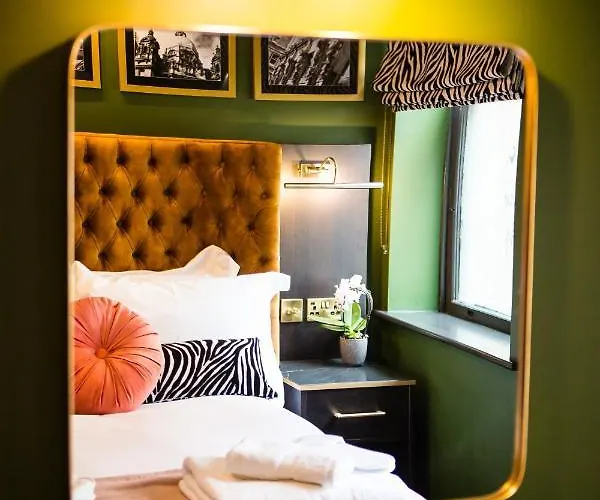 Luxury Travel Emporium Ls1 - Luxury Centre * Leeds (West Yorkshire)