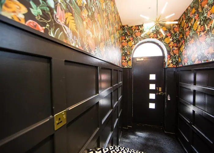 Luxury Travel Emporium Ls1 - Luxury Centre * Leeds (West Yorkshire)