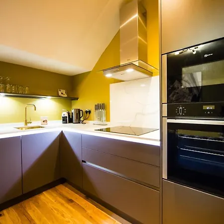 Luxury Travel Emporium Ls1 - Luxury Centre Апартаменты