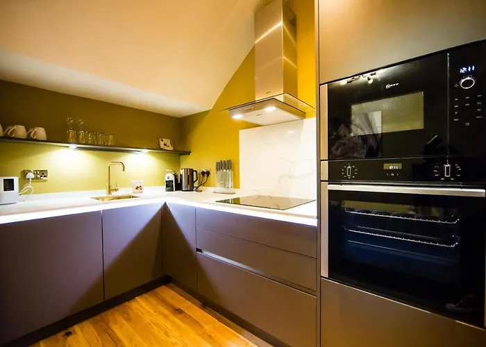 Luxury Travel Emporium Ls1 - Luxury Centre Apartament